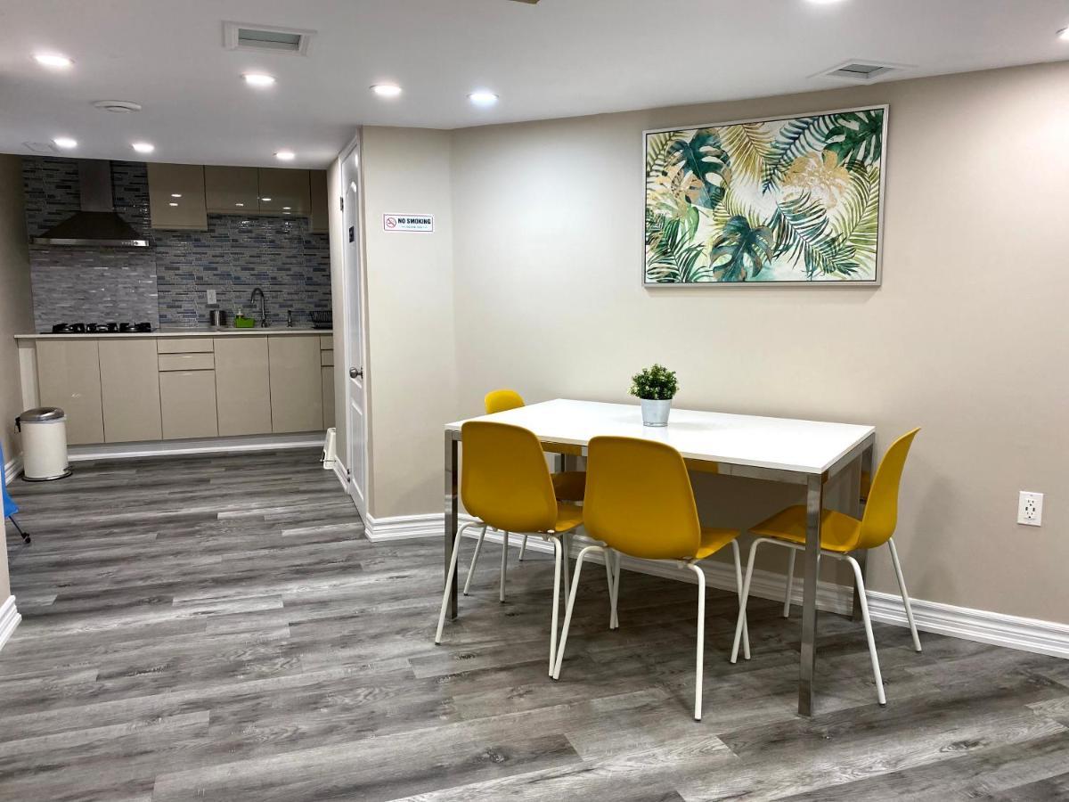 Entire Basement With 3 Bedrooms 尼亚加拉瀑布城 外观 照片