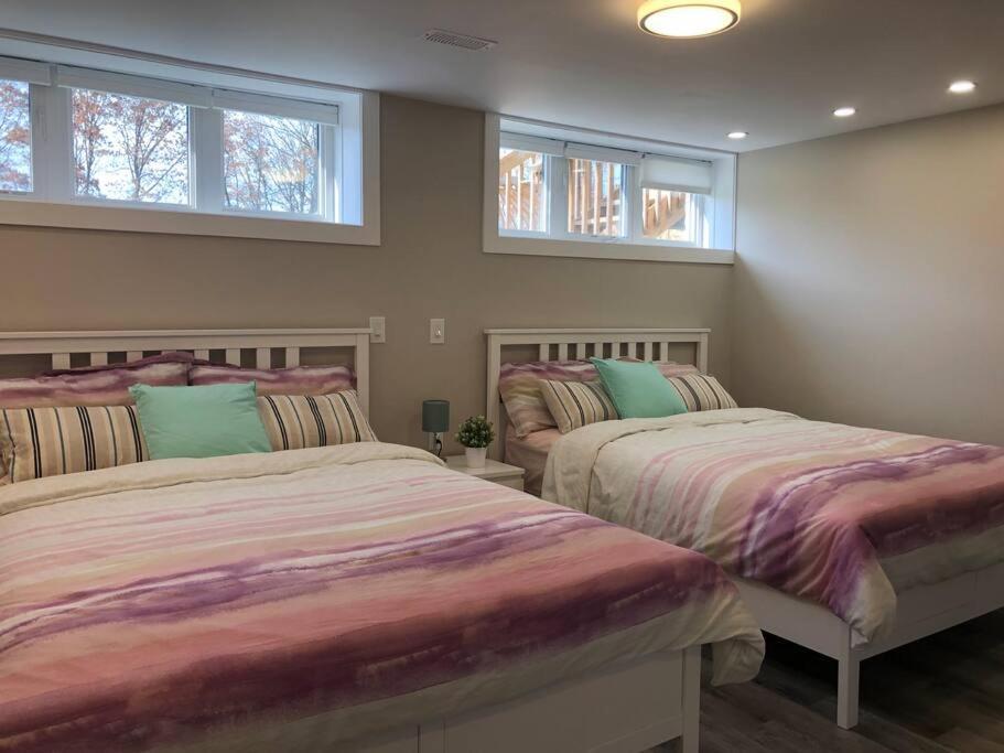 Entire Basement With 3 Bedrooms 尼亚加拉瀑布城 外观 照片